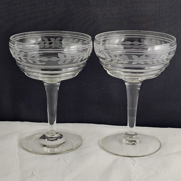 2 Imperial Glass-Ohio Etched Laurel Garland Champagne Coupes 5" glasses vintage - Picture 2 of 7